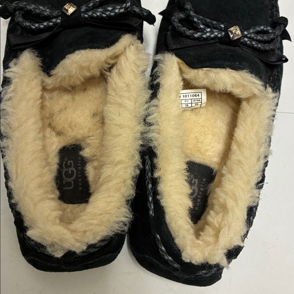 UGG Black Moccasin Slippers with Cream Lining - Picture 5 of 9